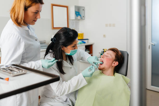 Best Cracked Tooth Emergency Dentist  in Santa Rosa, NM